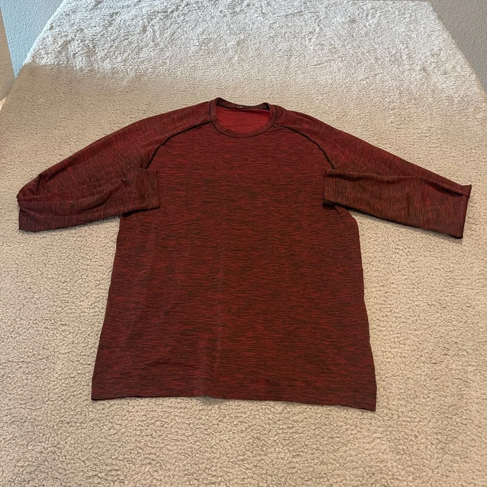 Lululemon Metal Vent Tech Long SleeveSpicy Red / True Navy Size Large